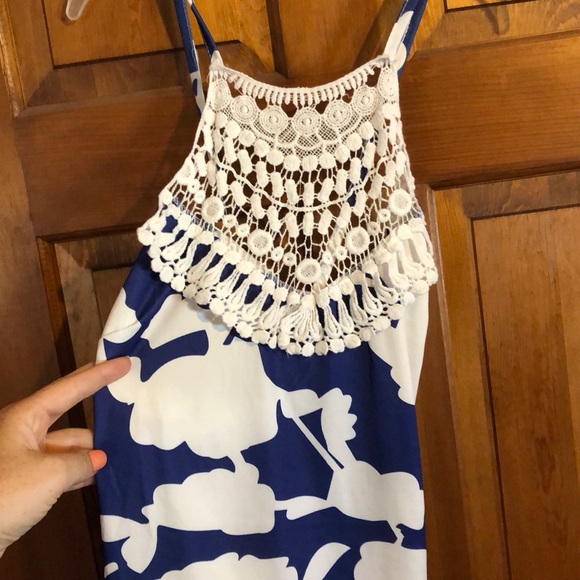 Mini dress with lace - Picture 2 of 5